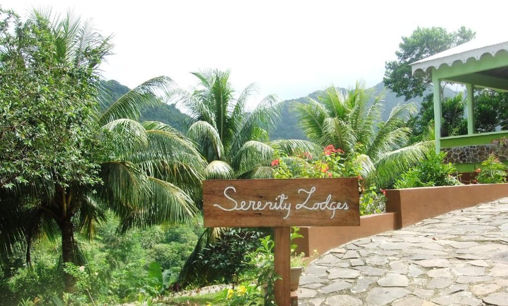 Serenity Lodges Dominica Marigot Exterior photo